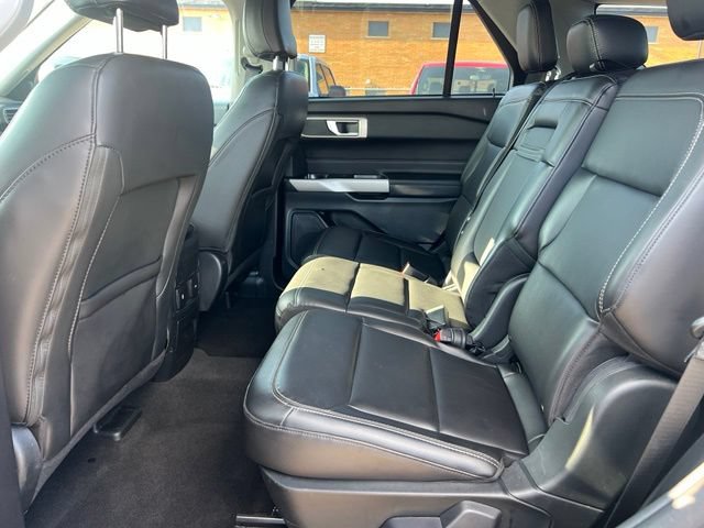 Certified 2023 Ford Explorer XLT w/ Equipment Group 202A AWD/4WD image 18