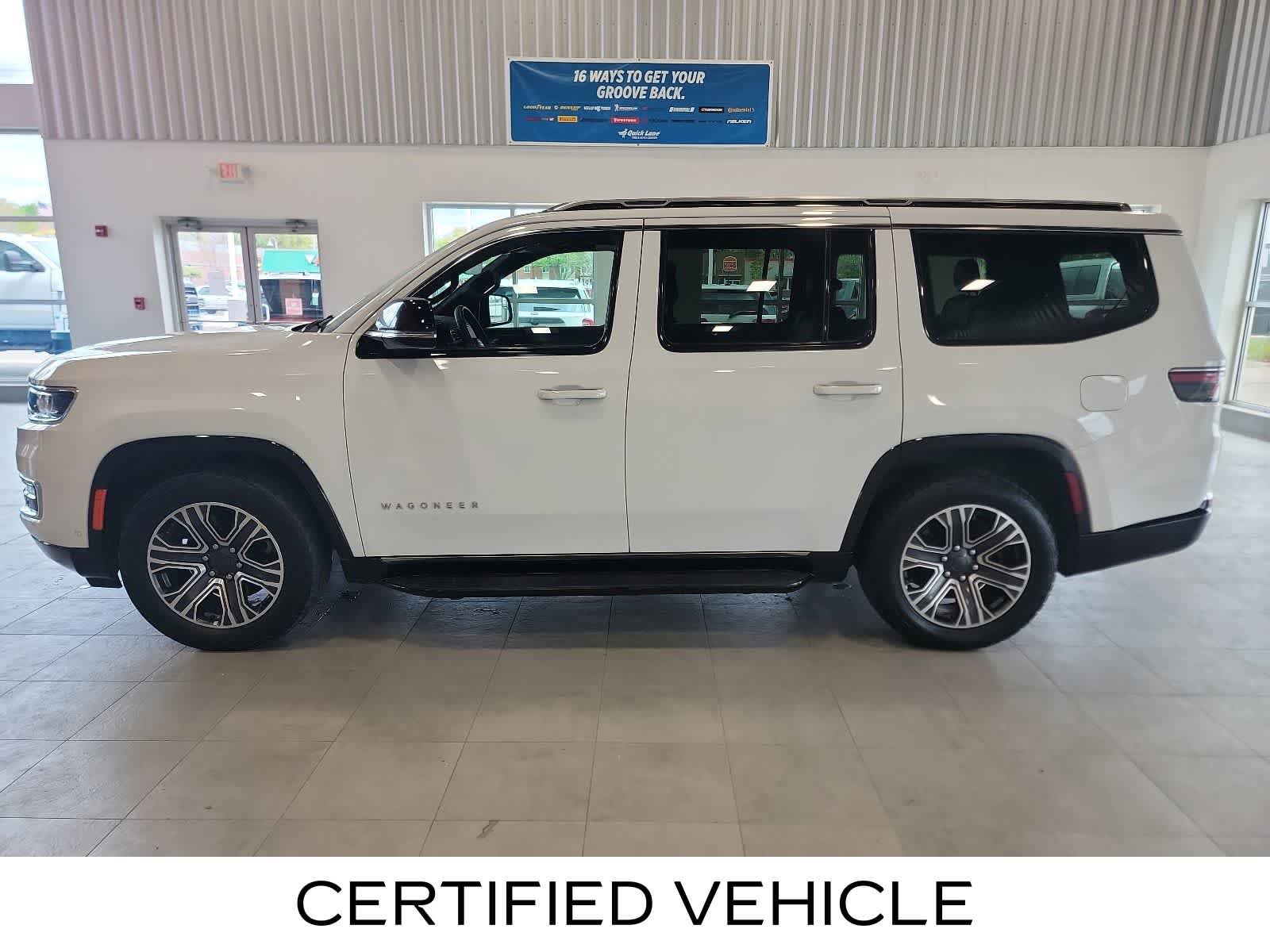 Used 2023 Jeep Wagoneer Series II AWD/4WD image 12