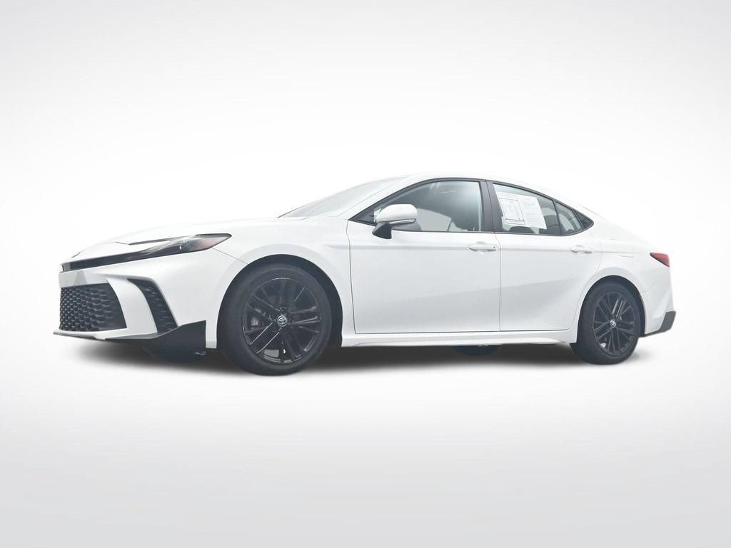Used 2025 Toyota Camry SE FWD image 30