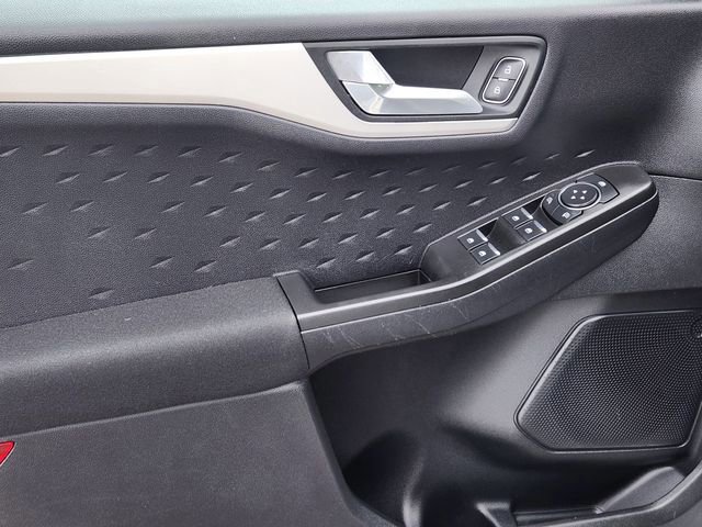 Certified 2020 Ford Escape SE image 12