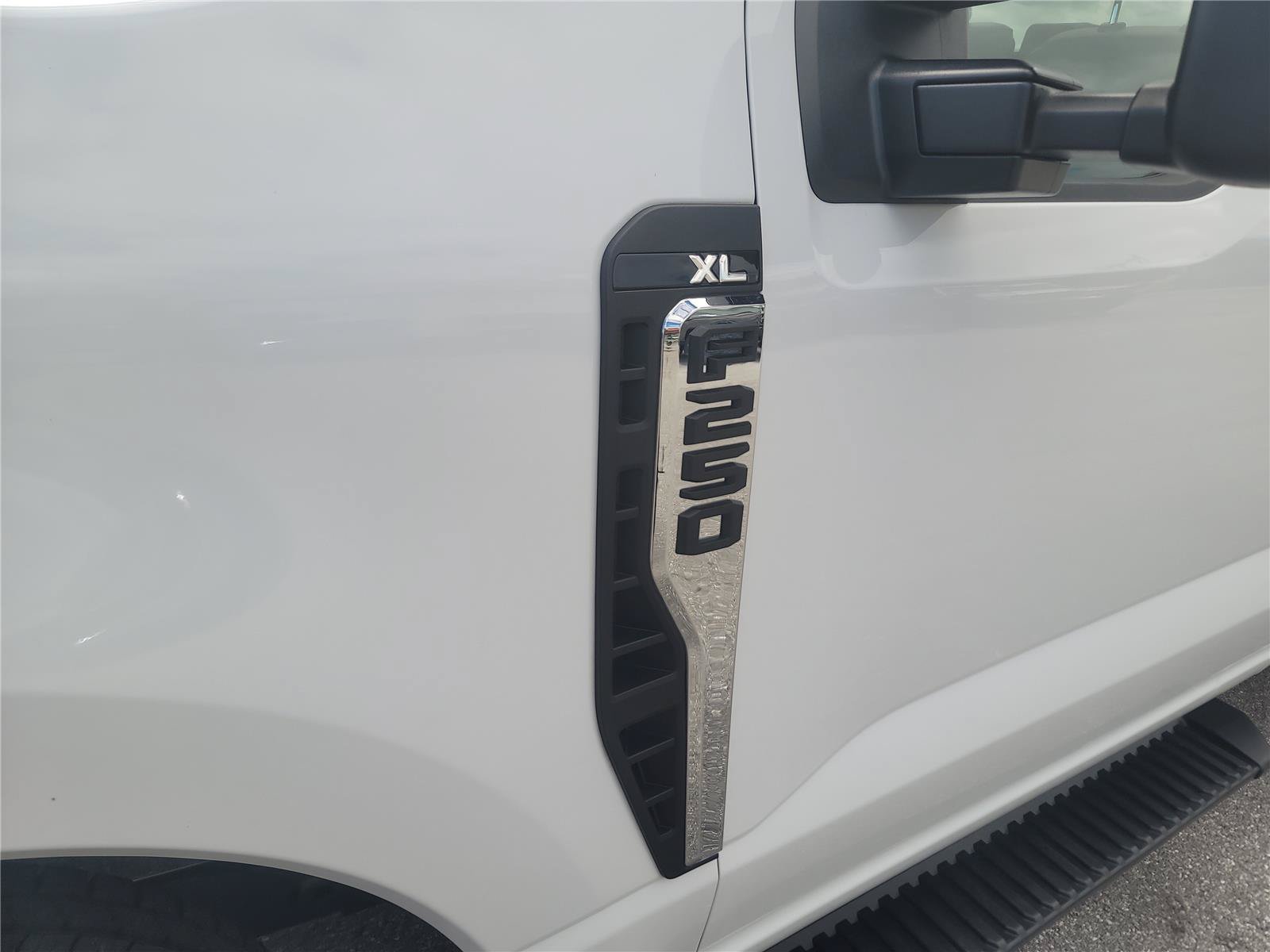 Certified 2024 Ford F250 XL w/ XL Chrome Package RWD image 10