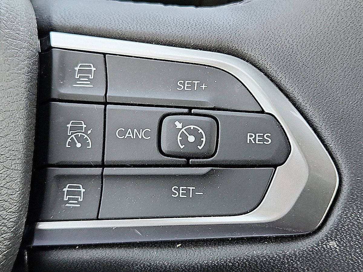 Used 2025 Jeep Compass Limited AWD/4WD image 20