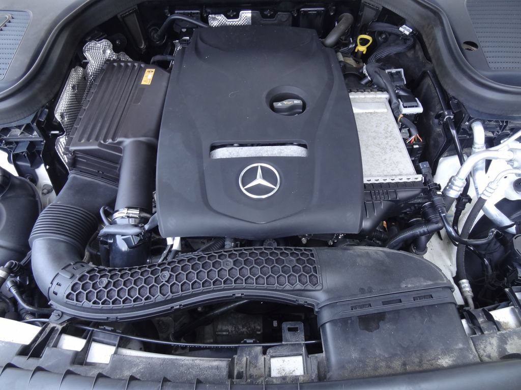 Used 2017 Mercedes-Benz GLC 300 4MATIC image 47