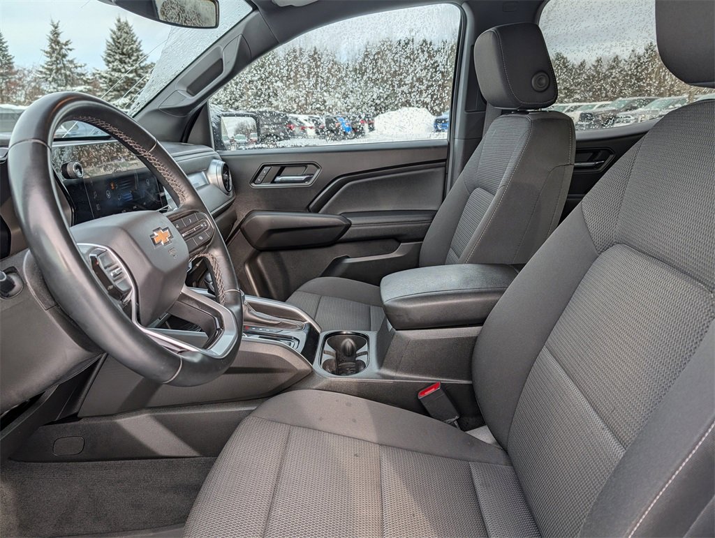 Used 2023 Chevrolet Colorado LT w/ LT Convenience Package image 10