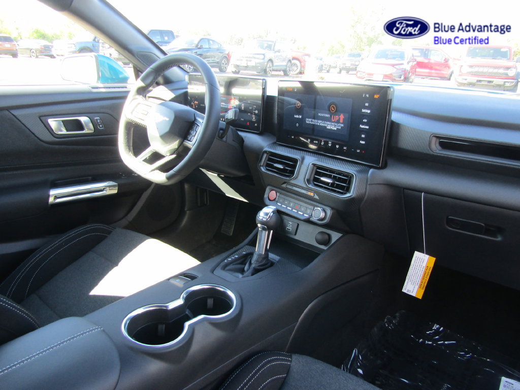 Certified 2026 Ford Mustang Coupe RWD image 33