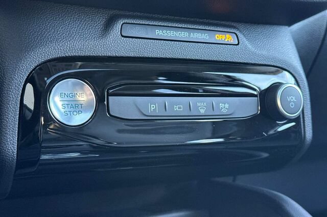 Certified 2024 Ford Escape SE FWD image 21