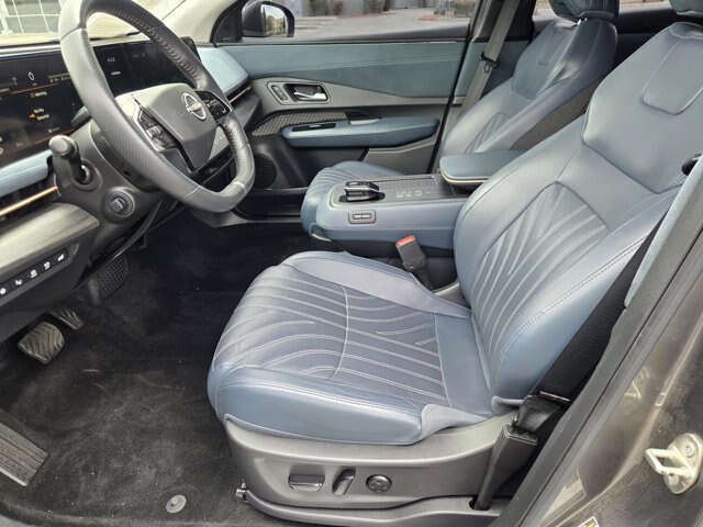 Used 2023 Nissan Ariya AWD/4WD image 25