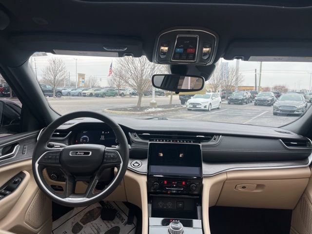 Used 2024 Jeep Grand Cherokee L Limited image 19