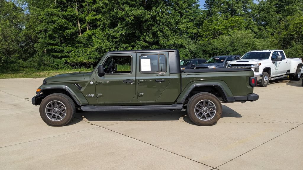Used 2022 Jeep Gladiator Overland w/ Dual Top Group AWD/4WD image 6