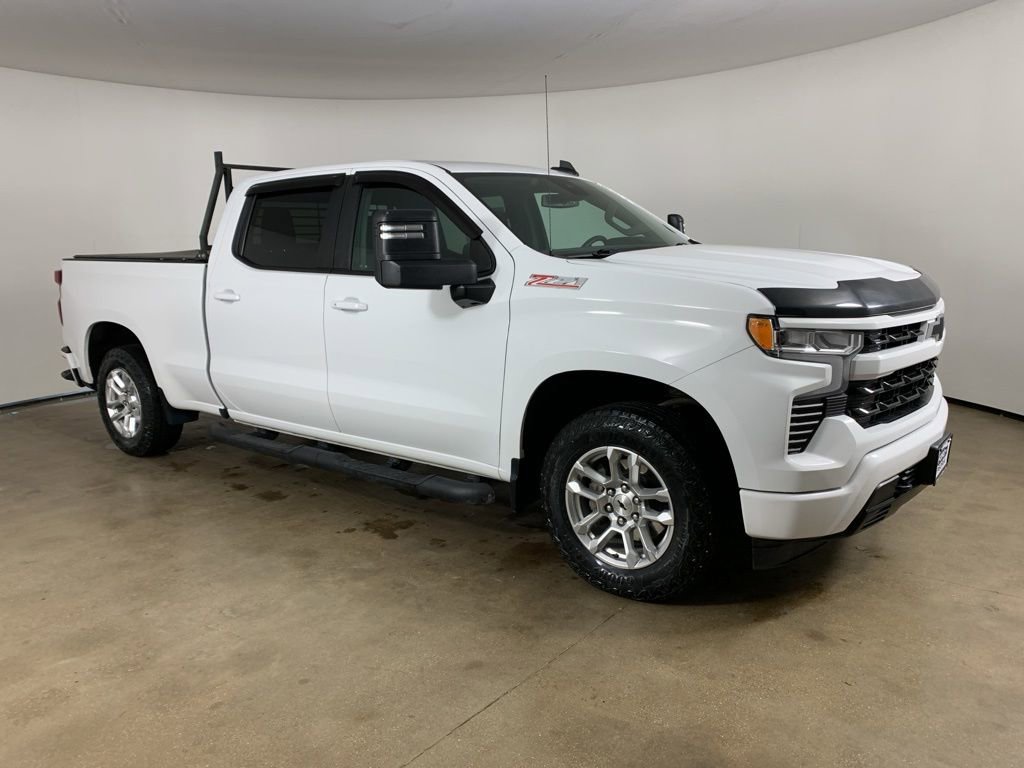 Used 2023 Chevrolet Silverado 1500 RST AWD/4WD image 5