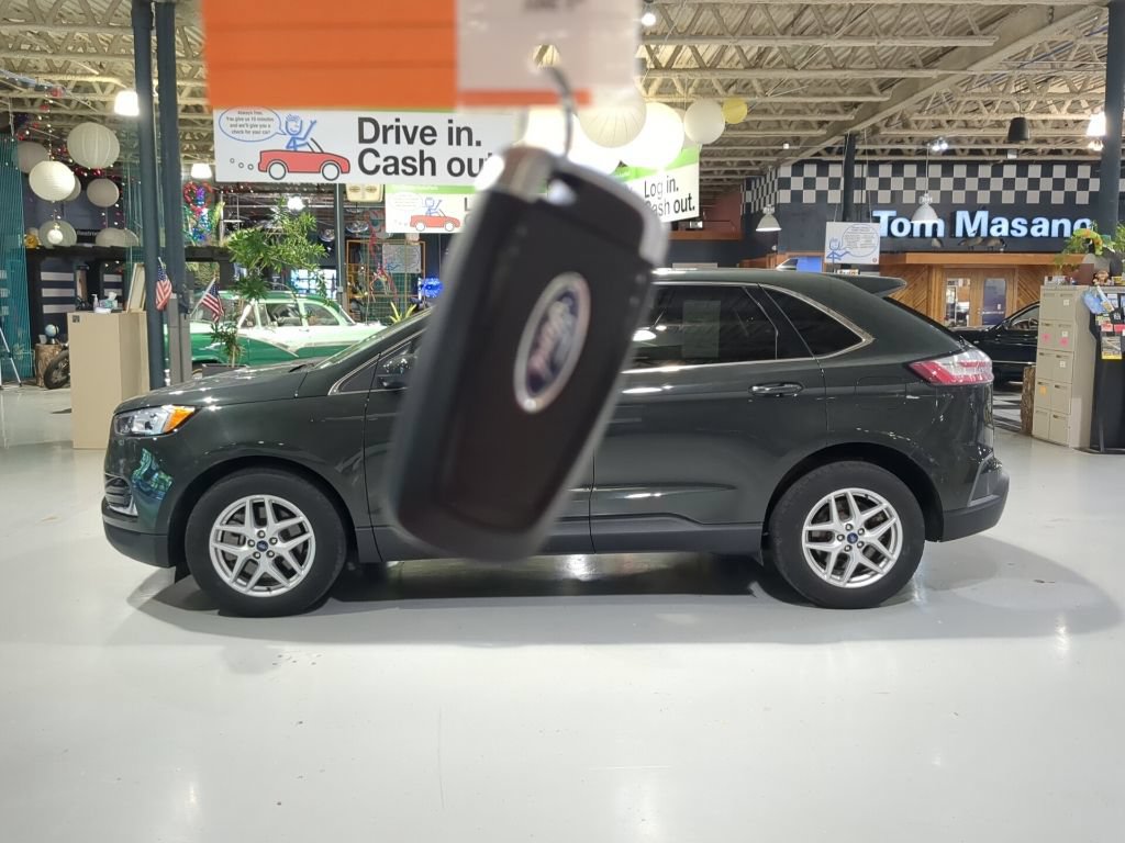 Certified 2022 Ford Edge SEL w/ Convenience Package AWD/4WD image 4