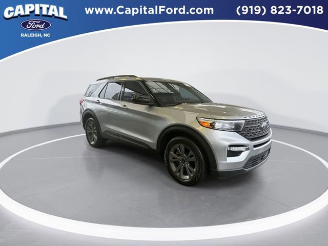 Certified 2022 Ford Explorer XLT w/ Equipment Group 202A image 8