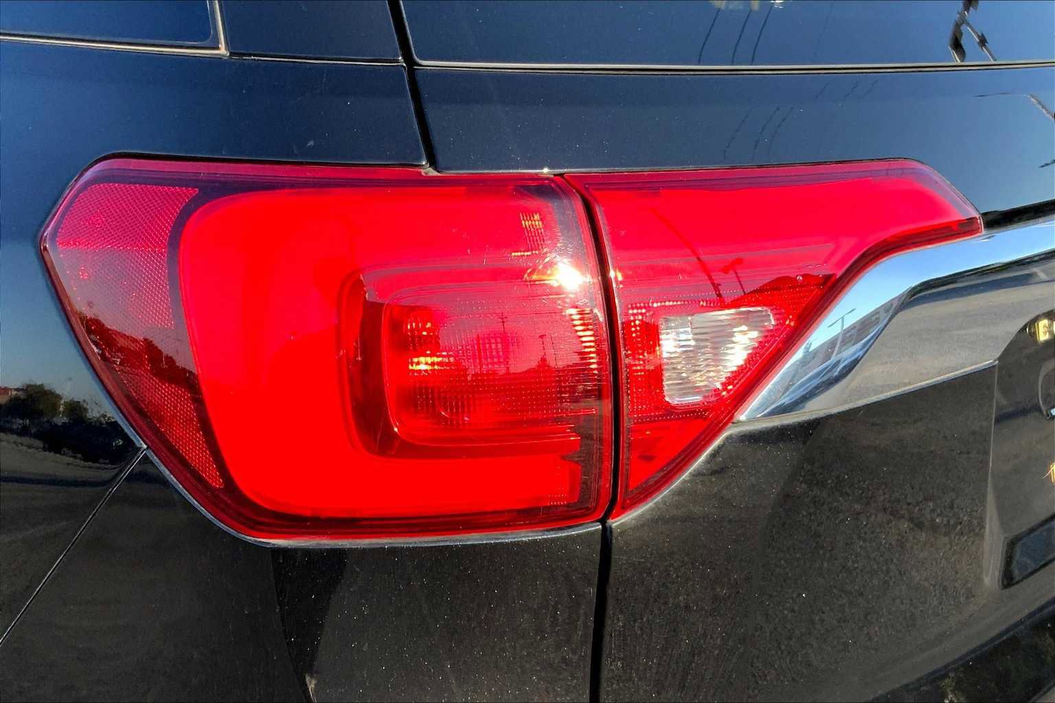 Used 2019 GMC Acadia SLE w/ Driver Alert Package I image 24