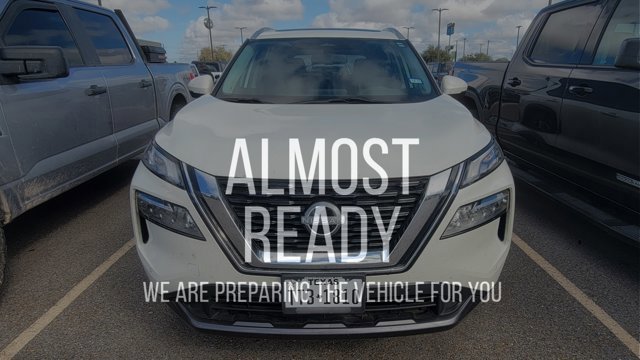 Used 2023 Nissan Rogue SL w/ SL Premium Package image 5