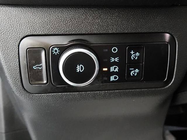 Certified 2025 Ford Escape Platinum AWD/4WD image 18