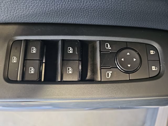 Used 2024 Nissan Pathfinder Rock Creek AWD/4WD image 27