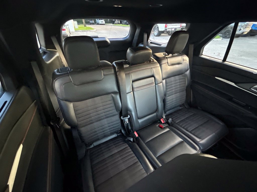Certified 2025 Ford Explorer ST-Line w/ Premium Package RWD image 27