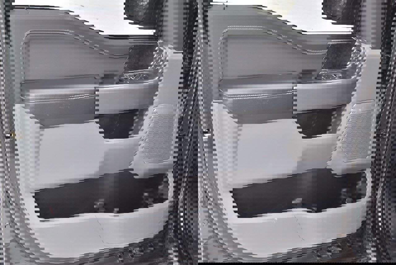 Certified 2021 Ford F150 XLT w/ Equipment Group 302A High image 33