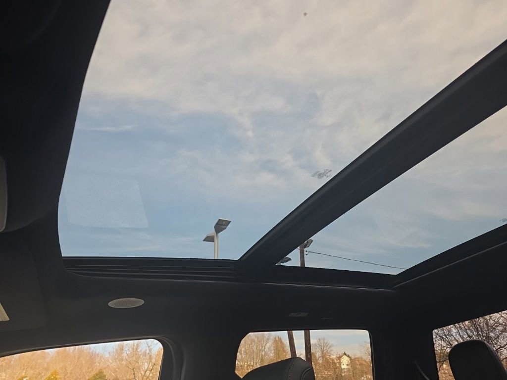 Certified 2021 Ford F150 Lariat w/ Equipment Group 502A High image 22