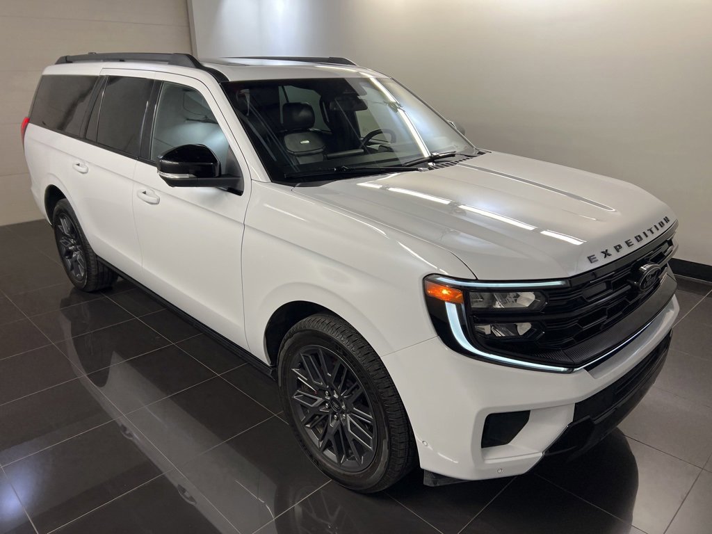 Certified 2025 Ford Expedition Max Platinum w/ Stealth Performance Package image 5