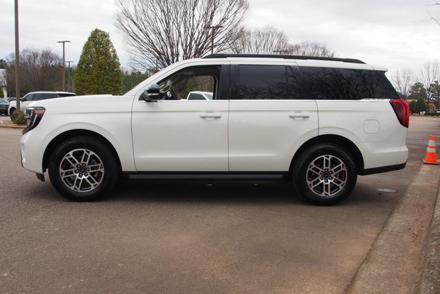 Certified 2025 Ford Expedition Active image 2