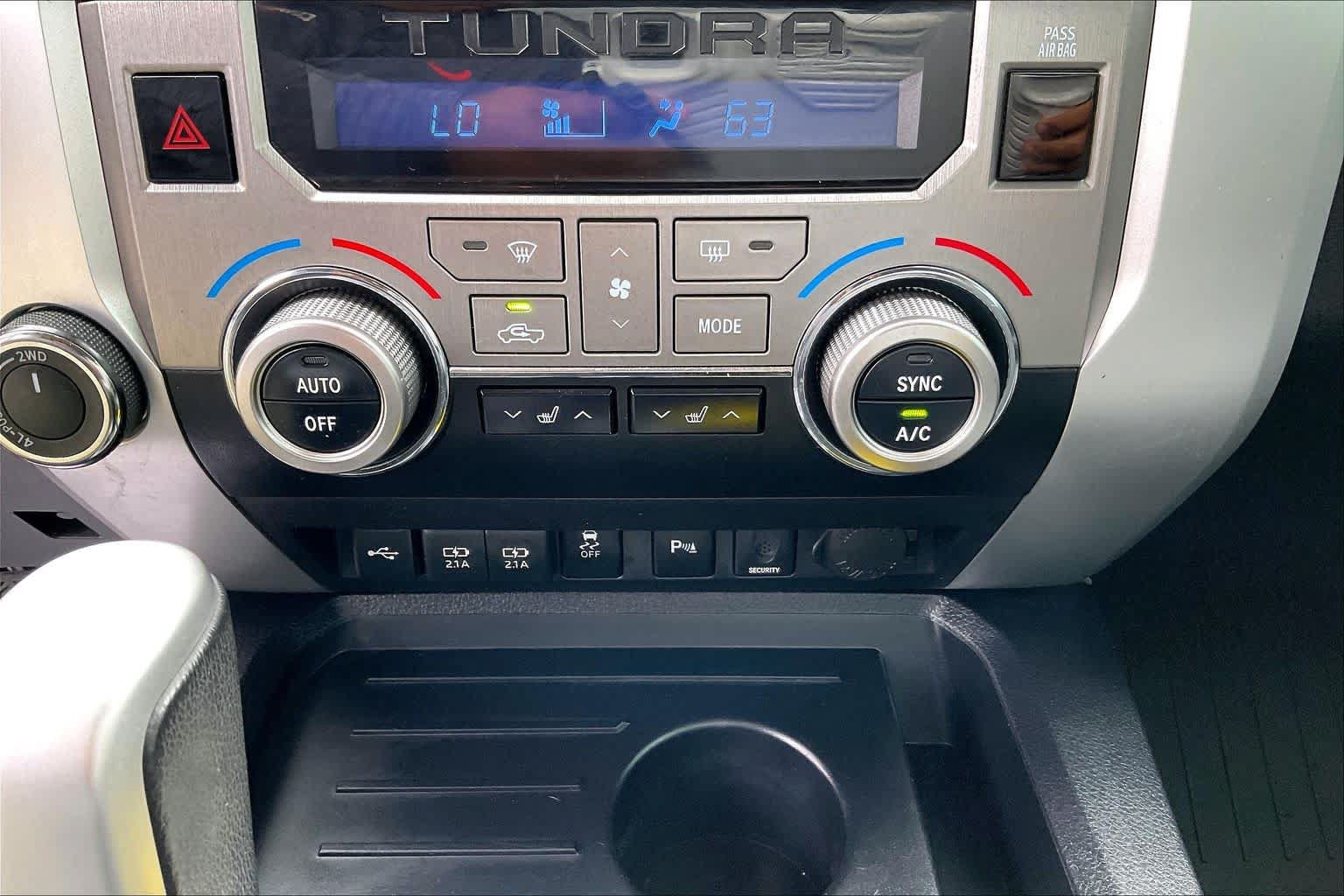Used 2020 Toyota Tundra Limited w/ Limited Premium Package AWD/4WD image 28