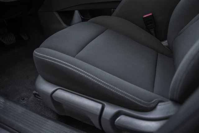 Used 2024 Nissan Rogue S image 35