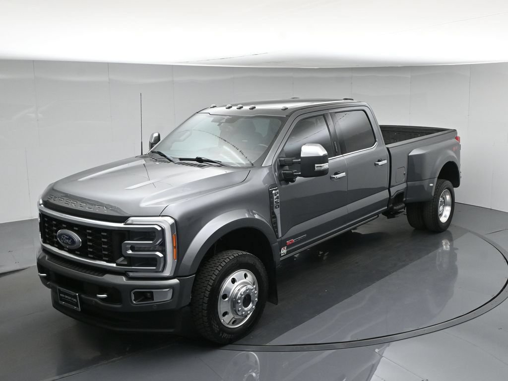 Certified 2023 Ford F450 Platinum w/ FX4 Off-Road Package AWD/4WD image 44