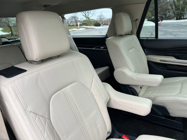 Certified 2023 Ford Expedition Max Platinum image 32