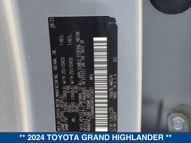 Used 2024 Toyota Grand Highlander AWD image 24