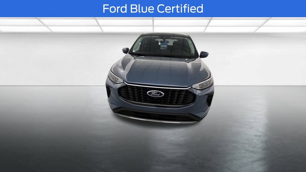 Certified 2023 Ford Escape Active w/ Tech Pack #2 image 2