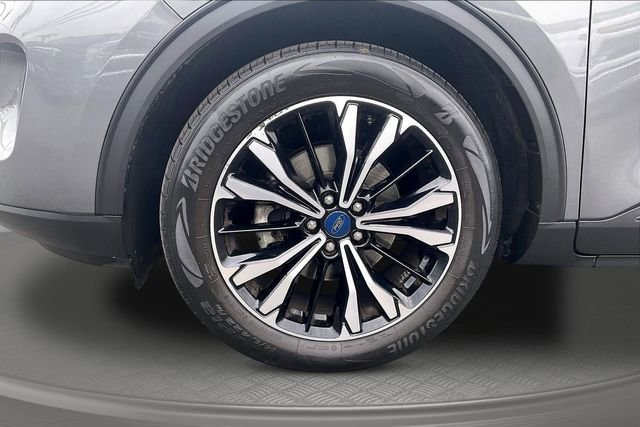 Certified 2022 Ford Escape SE w/ SE Sport Appearance Package image 9