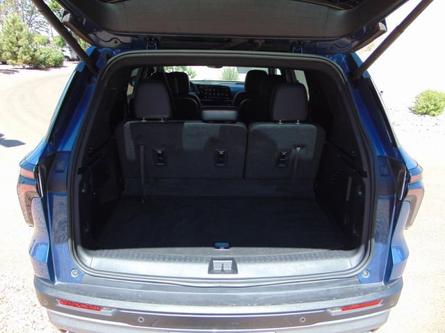 Used 2024 Chevrolet Traverse Z71 w/ Enhanced Driving Package AWD/4WD image 25