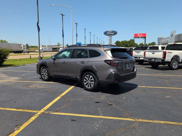 Used 2024 Subaru Outback Premium AWD/4WD image 5