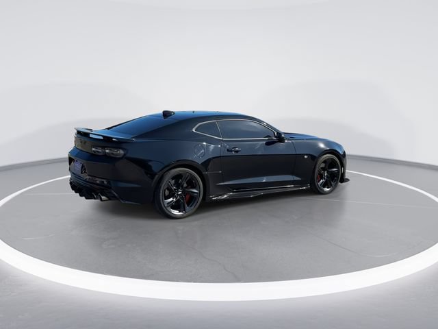 Used 2019 Chevrolet Camaro SS RWD image 5