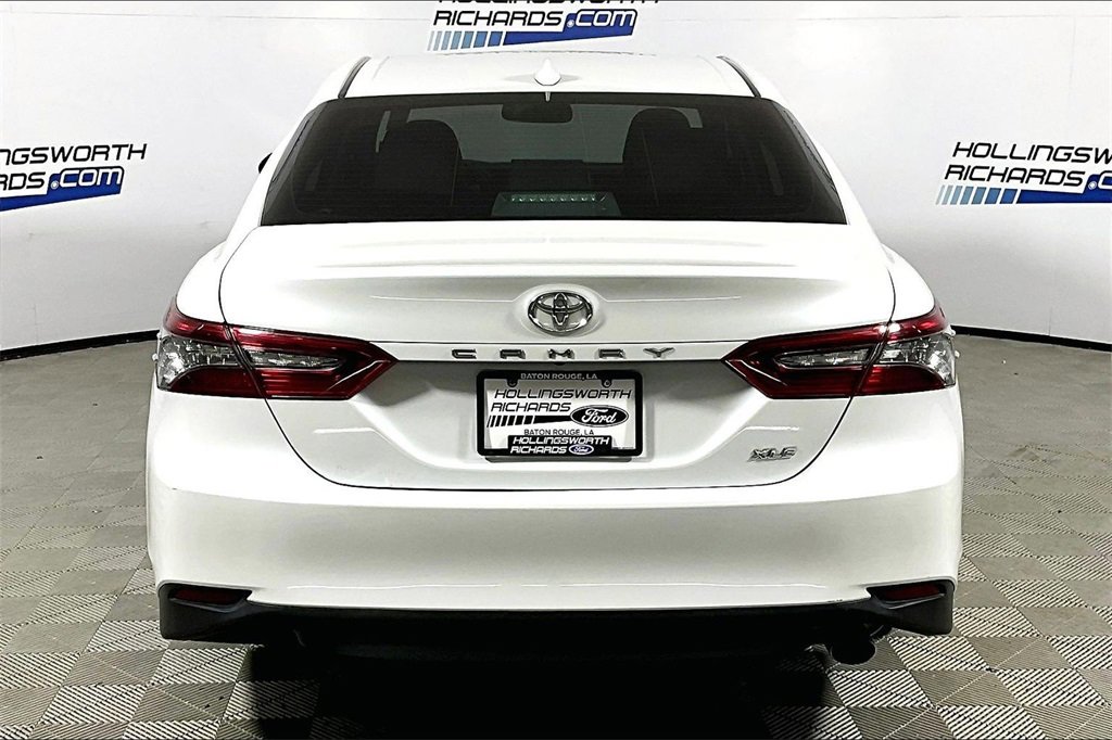 Used 2021 Toyota Camry XLE image 4