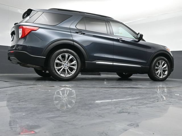 Certified 2022 Ford Explorer XLT w/ Equipment Group 202A AWD/4WD image 44