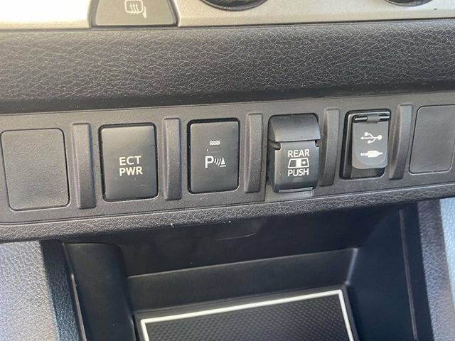 Used 2019 Toyota Tacoma SR5 RWD image 23