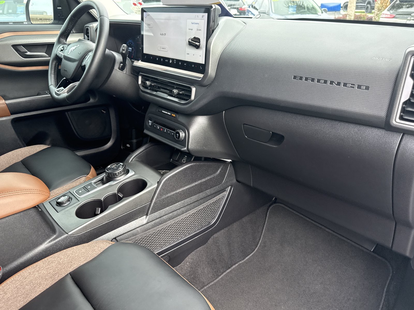 Certified 2025 Ford Bronco Sport Outer Banks w/ Outer Banks Tech Package+ AWD/4WD image 15