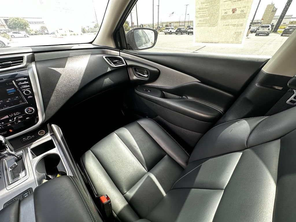 Used 2023 Nissan Murano SV w/ SV Midnight Edition Package FWD image 13