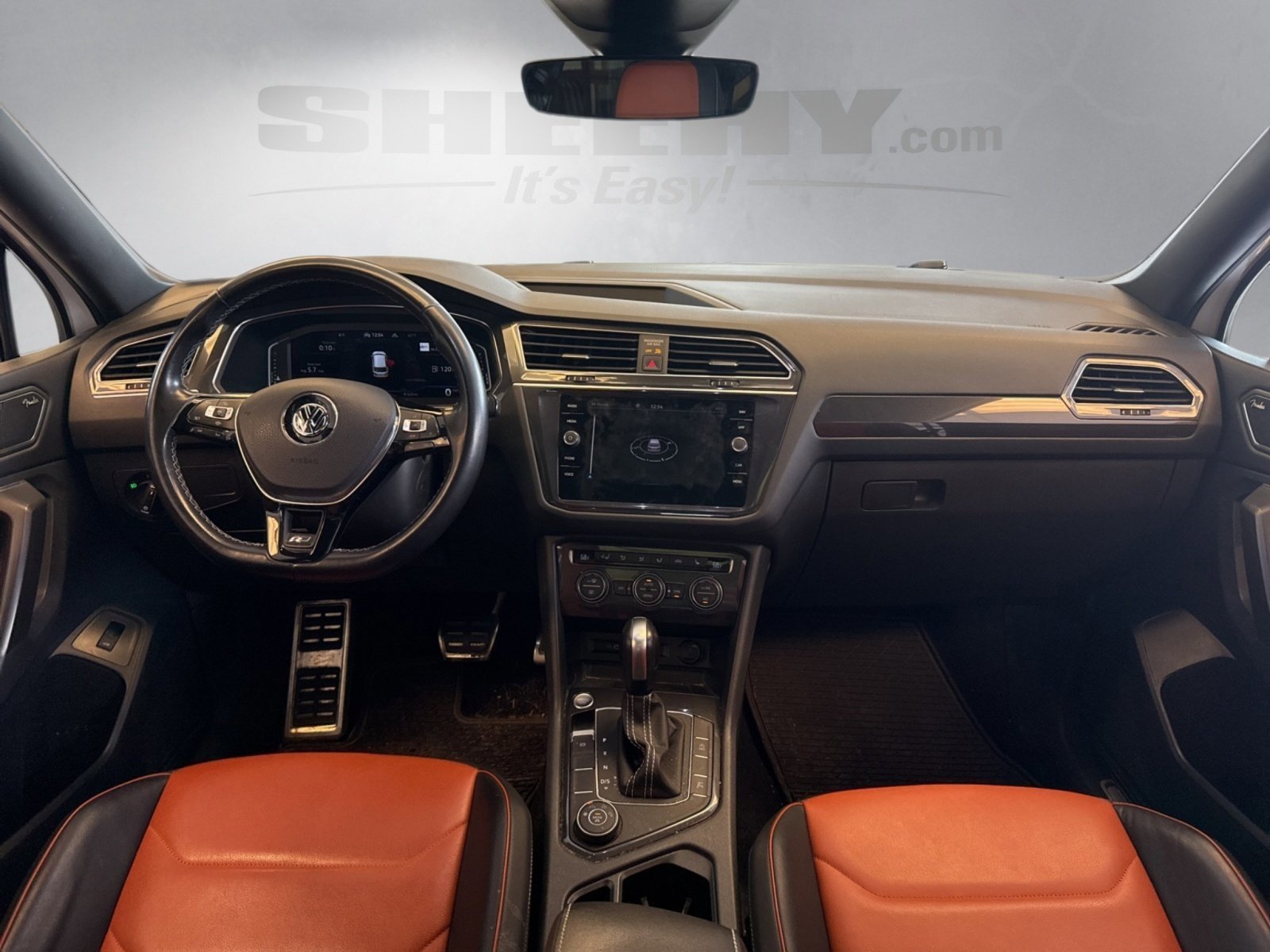 Used 2021 Volkswagen Tiguan SEL Premium R-Line image 11