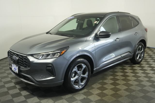 Certified 2024 Ford Escape ST-Line w/ Tech Pack #1 AWD/4WD image 7