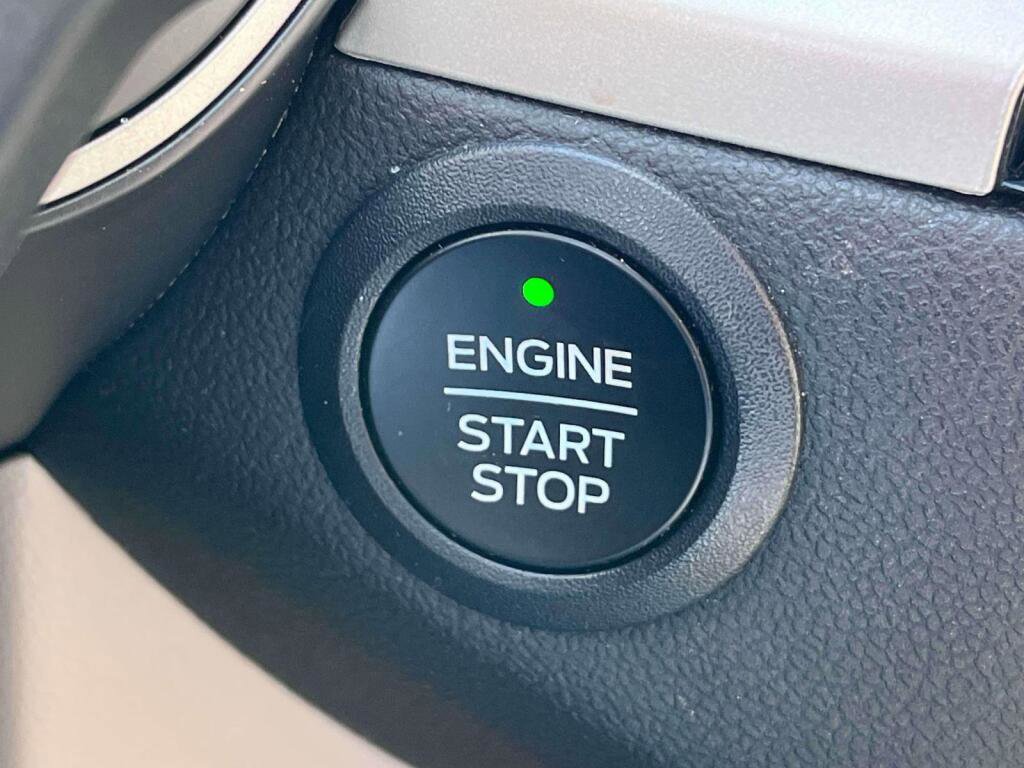 Certified 2022 Ford Escape SEL AWD/4WD image 38