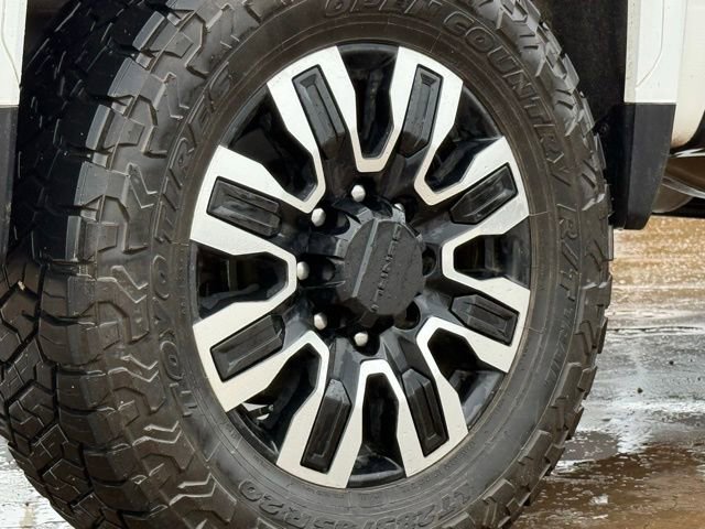 Used 2025 GMC Sierra 3500 Denali Ultimate AWD/4WD image 13