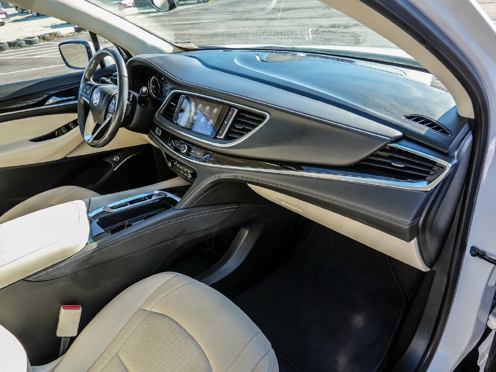 Used 2023 Buick Enclave Essence w/ Sport Touring Edition FWD image 16