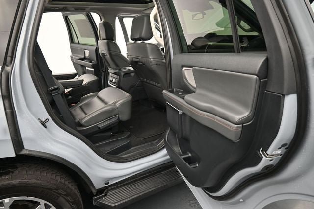 Certified 2025 Ford Expedition Active AWD/4WD image 13