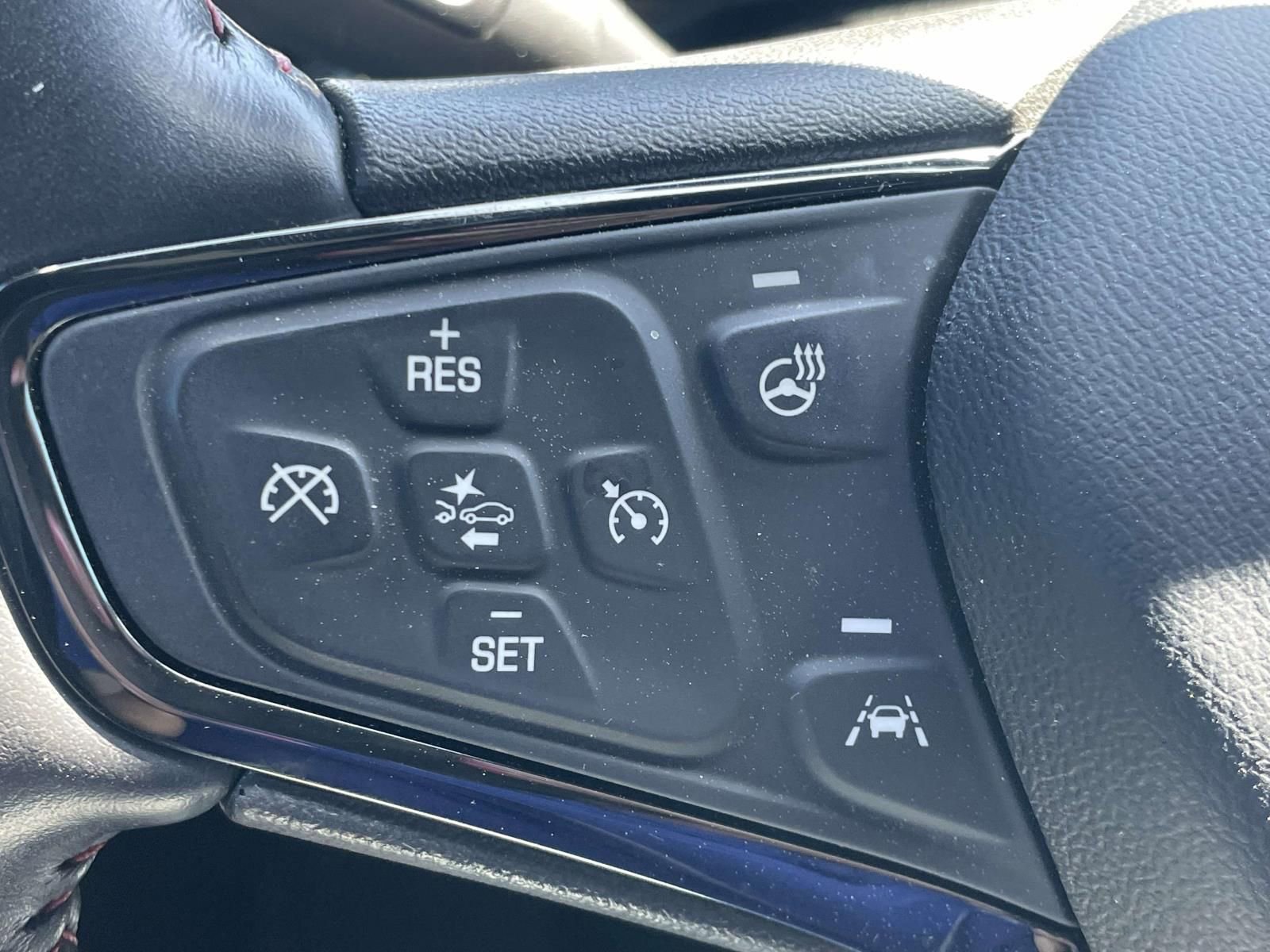 Used 2022 Chevrolet Equinox RS w/ RS Leather Package image 24