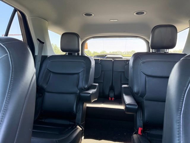 Certified 2023 Ford Explorer XLT w/ Equipment Group 202A AWD/4WD image 16