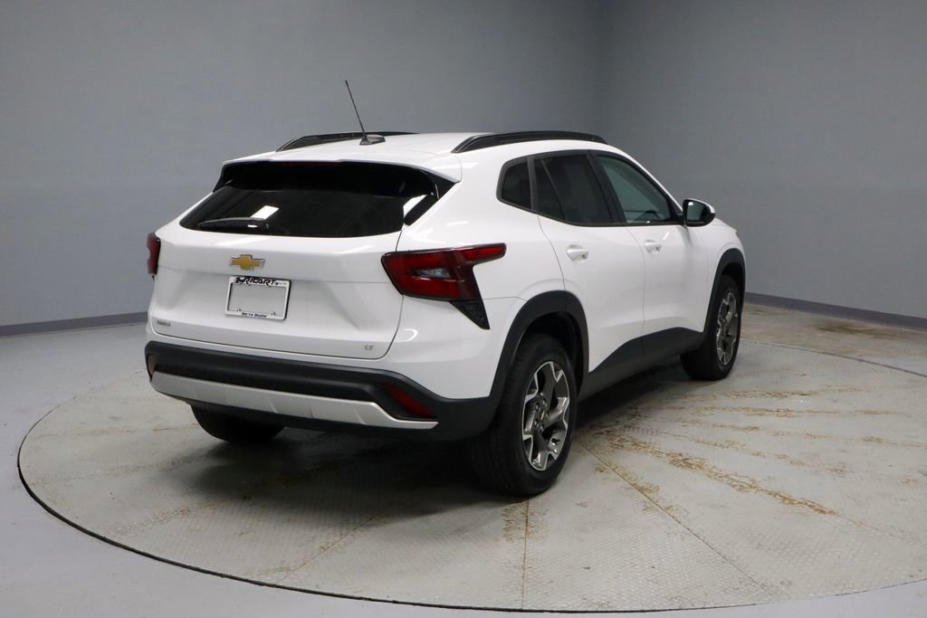 Used 2024 Chevrolet Trax LT image 5