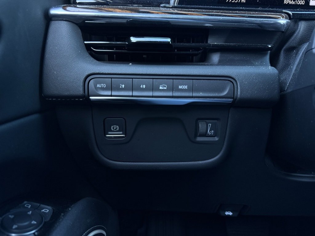 Used 2022 Cadillac Escalade Luxury image 13